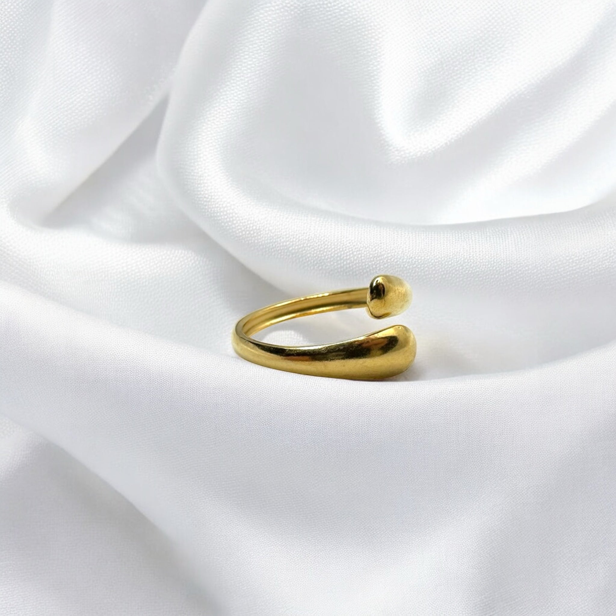 Anello lumia gold regolabile Sharifa Crystals
